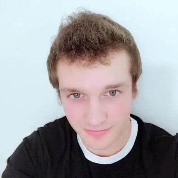 Original reference photo before AI resume photo generator processing